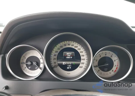 2013 Mercedes-Benz C 250 Luxury z USA, uszkodzony, nr VIN WDDGF4HBXDA879698